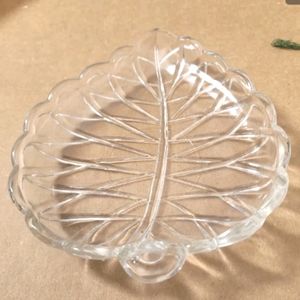 Indiana Glass PRETZEL Clear Olive Dish Leaf-shaped 6 7/8"